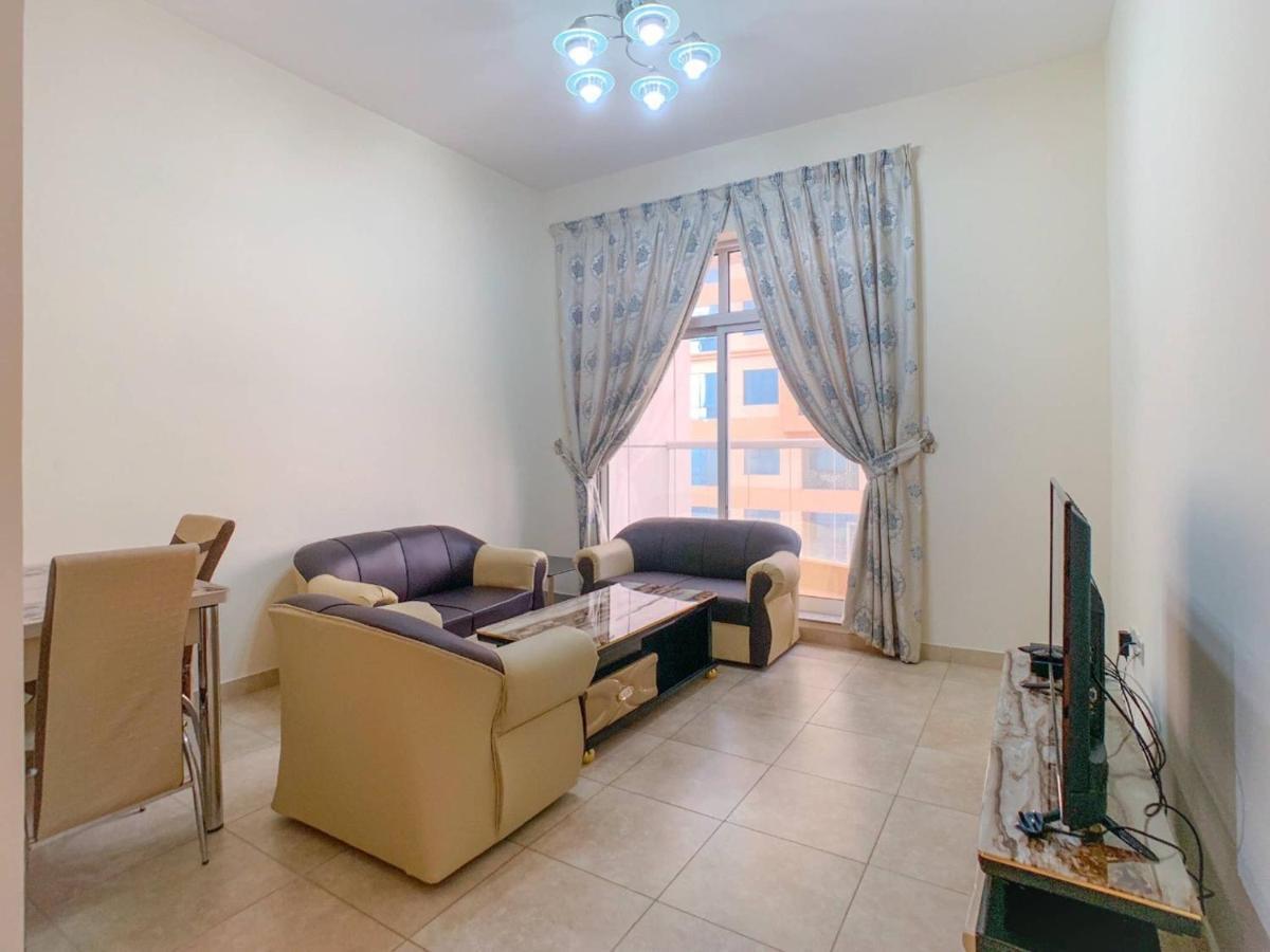 Appartement Luxury 1bhk Capitol Tower Dubaï
