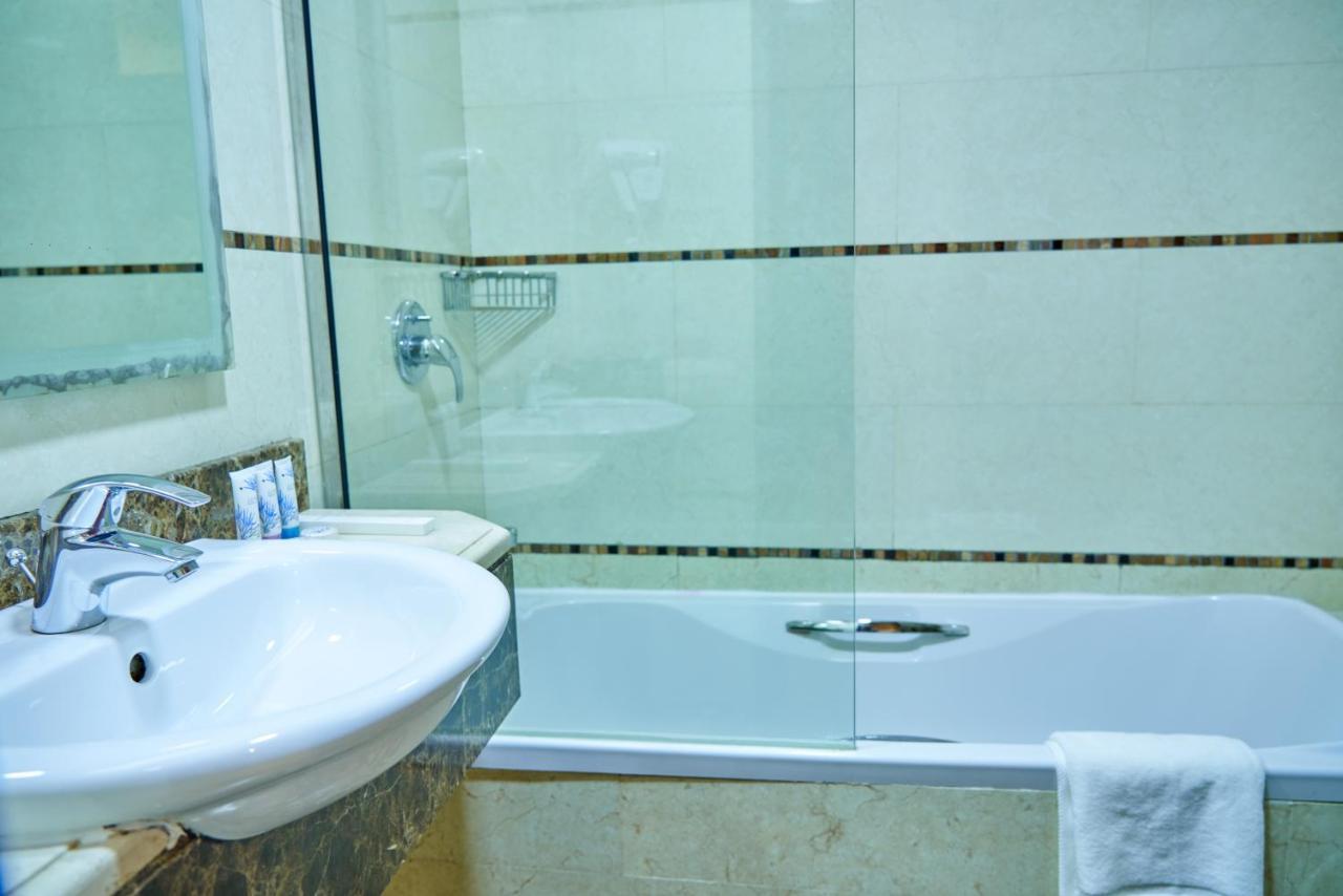 Grand Square Hotell
