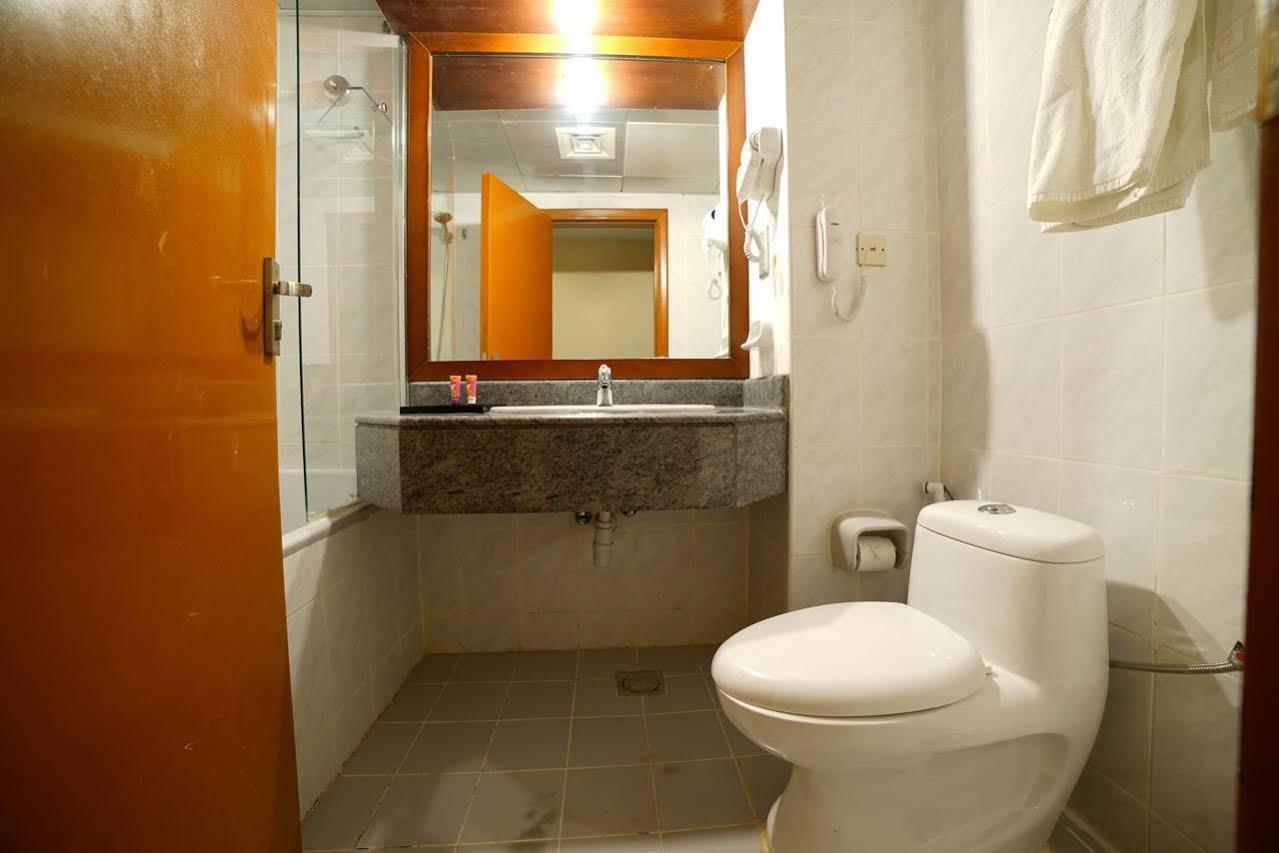 Oyo 482 Sun And Sands Downtown Hotel