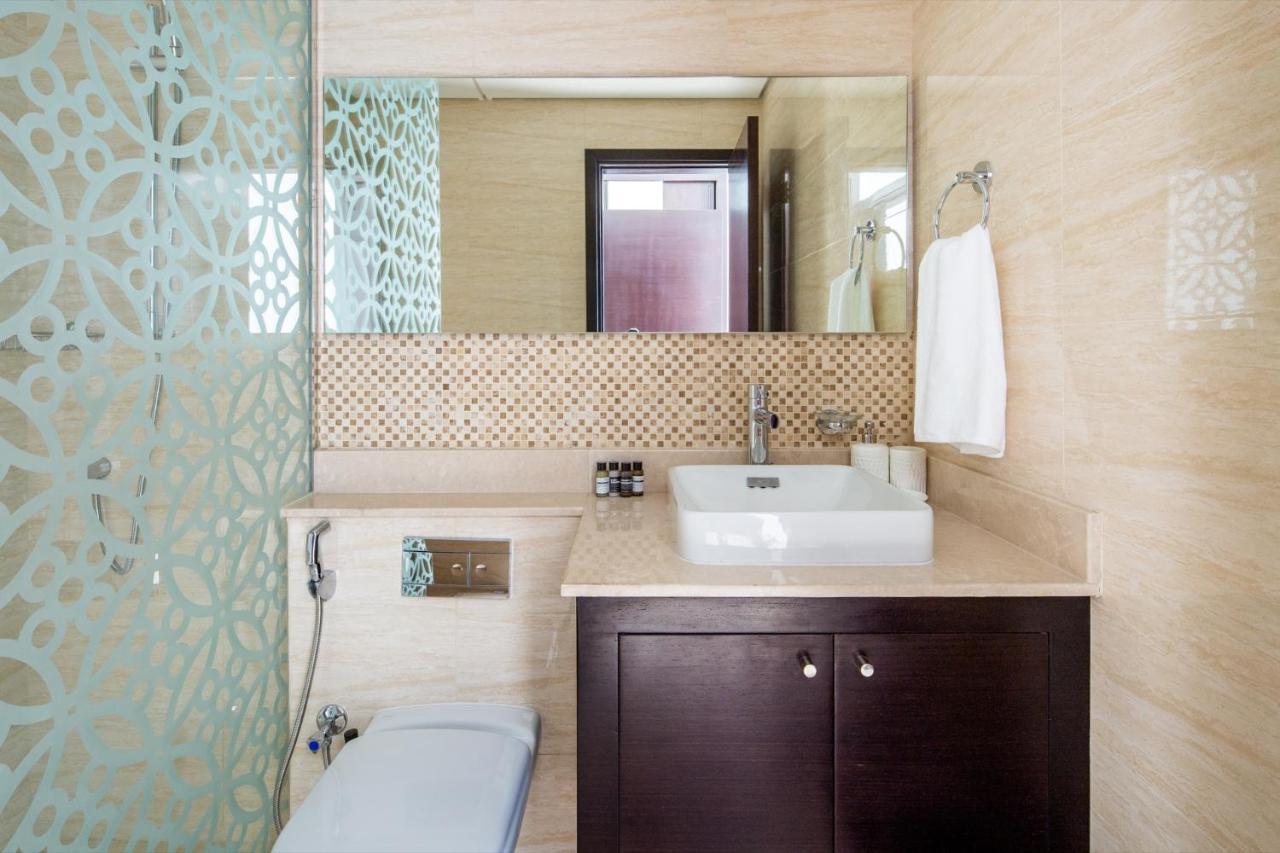 Frank Porter - Mon Reve Apartemen Dubai