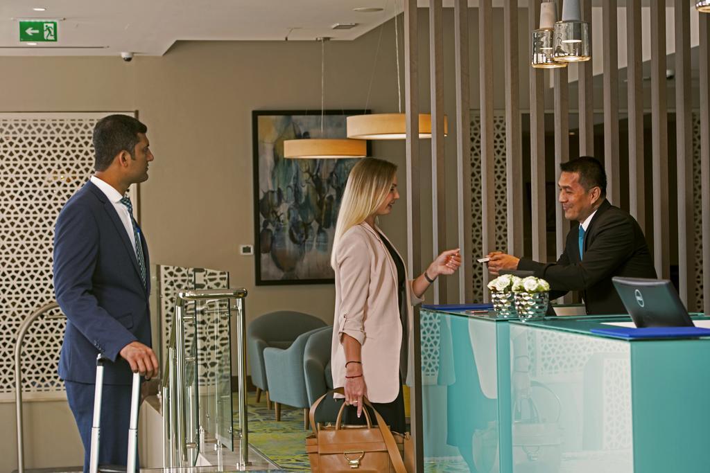 Mena Plaza Albarsha
