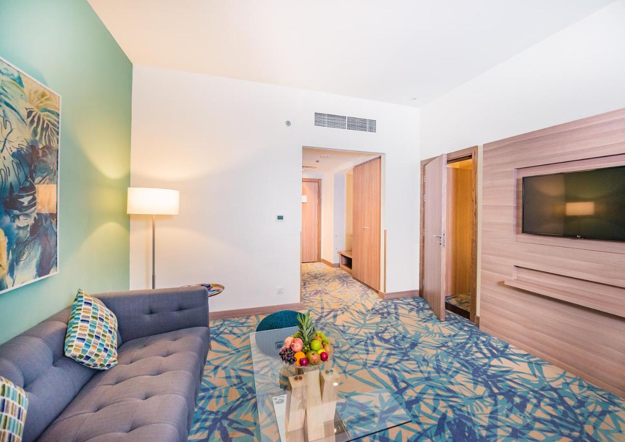 Hotel Mena Plaza Albarsha 4*